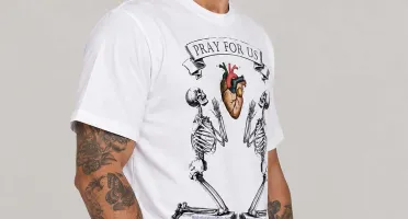 Camiseta Branca Pray