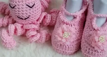 Kit Sapatinho e Polvo Rosa — 6 a 9 Meses
