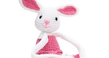 Prendedor de cortina coelhinha bailarina em amigurumi