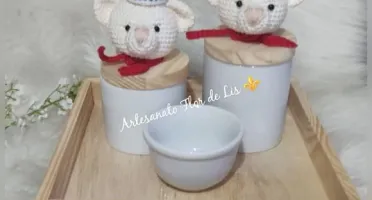 Kit Higiene para Bebê em Porcelana com Amigurumi