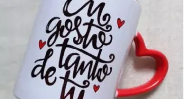 Caneca Personalizada com Alça de Coração