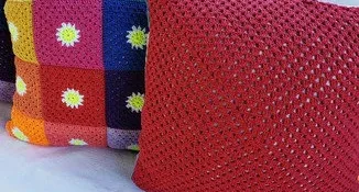 Capa de Almofada Colorida em Crochê