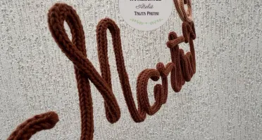Porta Maternidade Nome com Ursinho em Tricotin