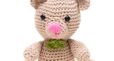 Ursinho de Gravata Verde em Amigurumi