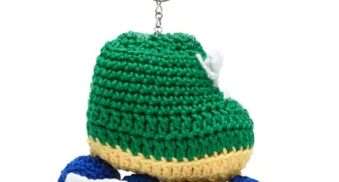 Chaveiro Patins Verde em Amigurumi