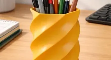 Porta-Canetas Espiral Torcido em Impressão 3D