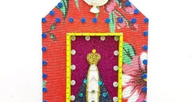 Capelinha de Madeira e Chita "N. S. Aparecida"