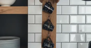 Porta-canecas de parede com 4 canecas Gratidão 120 ml