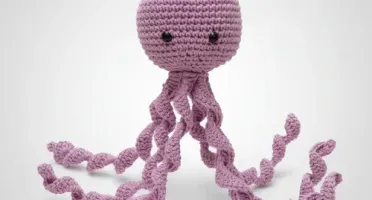 Polvo Newborn Lilás Amigurumi