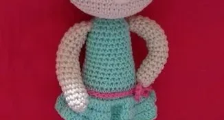 Boneca em croche Amigurumi - Cloe