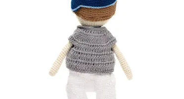 Boneco Jonathan em amigurumi