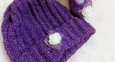 Kit Sapatinho e Touca Lilás — 6 a 9 Meses