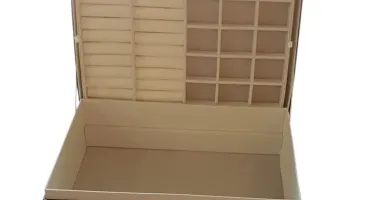 Porta Joias e Bijuterias com Porta Anel e Vidro na Tampa