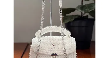 Bolsa de crochê com fio de malha