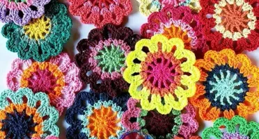 Flor em Crochê Aplique (15cm)