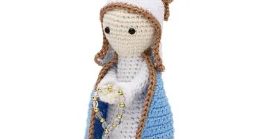 Nossa Senhora das Graças em amigurumi
