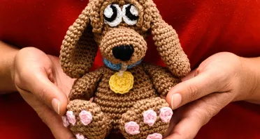 Cachorro Marrom em Amigurumi