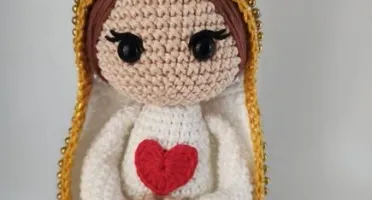 Santinha em Crochê - Nossa Senhora de Fátima
