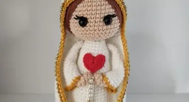 Santinha em Crochê - Nossa Senhora de Fátima