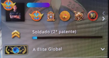 CSGO COM MEDALHAS RARAS