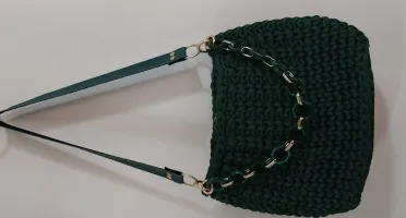 Bolsa de crochet feita a mão