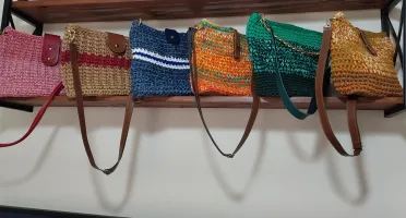 Bolsa de crochet feita a mão