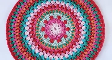 Mandala Decorativa em Crochê