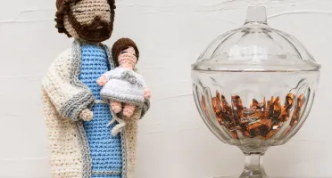 São José com Menino Jesus em Amigurumi