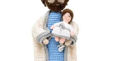 São José com Menino Jesus em Amigurumi