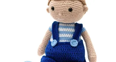 Boneco Alex em amigurumi