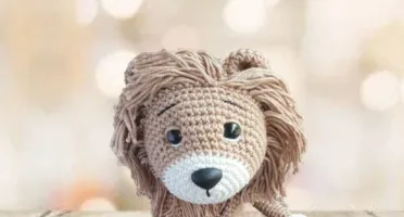 leão amigurumi