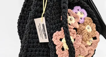 Bolsa de Crochê Sanfona com Flores