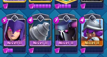 Clash Royale nível 42 com 8 evoluções e algumas elite.