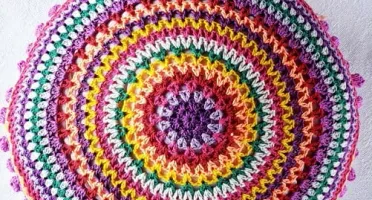Capa de Almofada em Crochê Mandala Taj