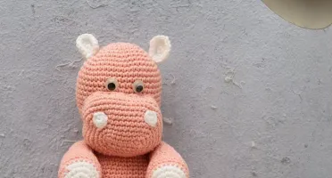 Hipopótamo em amigurumi
