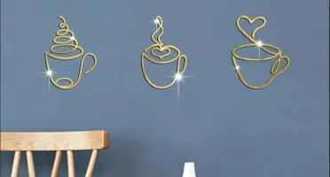 Trio de Xícaras em Acrílico Espelhado Dourado