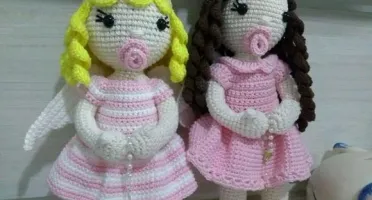 Boneca Angelis com Cachinhos