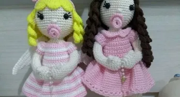 Boneca Angelis com Cachinhos