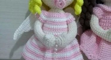 Boneca Angelis com Cachinhos
