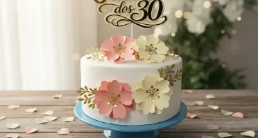 Topo de Bolo O Último dos 30 com Quatro Flores