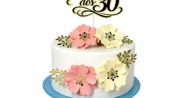Topo de Bolo O Último dos 30 com Quatro Flores