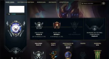 Conta prata 3 com 69 champs e 36 skins