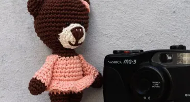 Chaveiro ursa média em amigurumi
