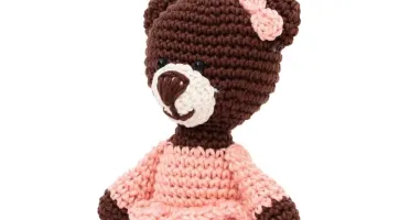 Chaveiro ursa média em amigurumi