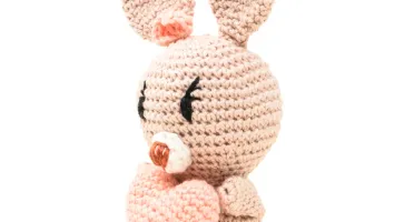 Coelhinho com Coração em Amigurumi
