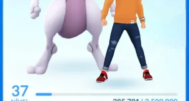 pokemon go lvl 37(114 lendários,109 shinys,18 miticos,57 4*)