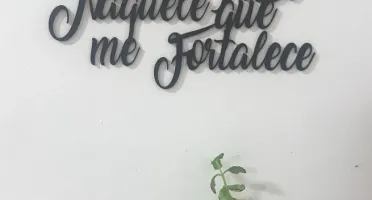 Frase Tudo Posso Naquele que Me Fortalece em MDF 30 x 18 cm