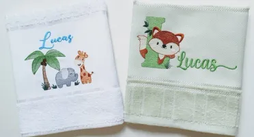 Kit com 4 Toalhas Escolares Personalizadas