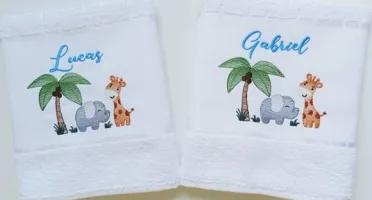 Kit com 4 Toalhas Escolares Personalizadas