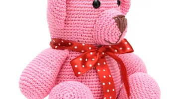 Urso Rosa Laço Vermelho Amigurumi